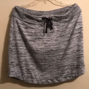 Athleta heather grey mini w pocket L tall